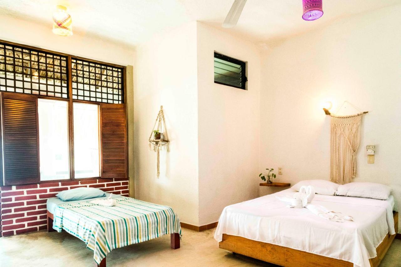 Hôtel La Sirena à Puerto Escondido  Extérieur photo
