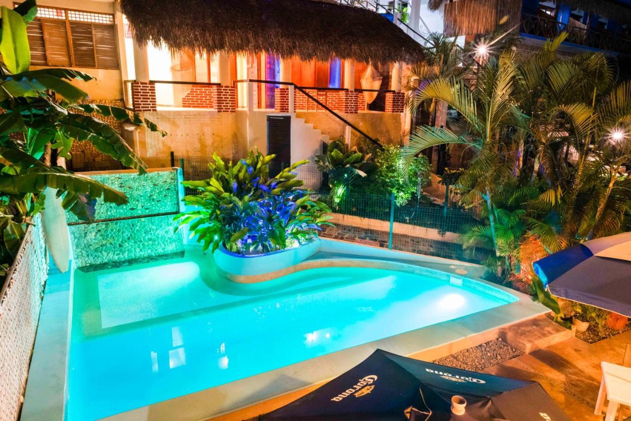 Hôtel La Sirena à Puerto Escondido  Extérieur photo