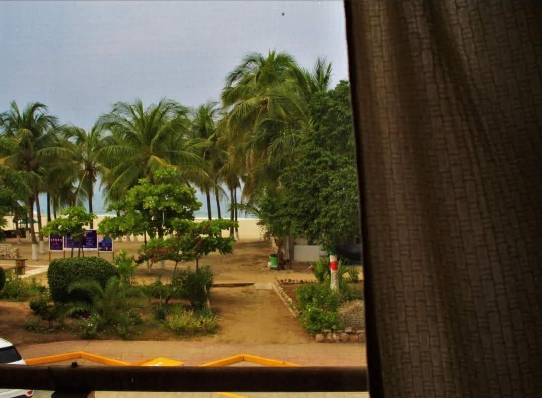 Hôtel La Sirena à Puerto Escondido  Extérieur photo